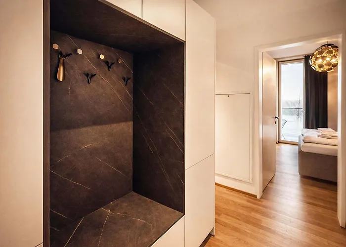 Kaiser With Balcony & Rooftop Pool Access, Alpenluxus Collection Відень