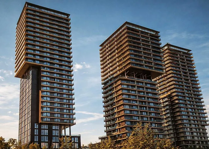 Kaiser With Balcony & Rooftop Pool Access, Alpenluxus Collection *